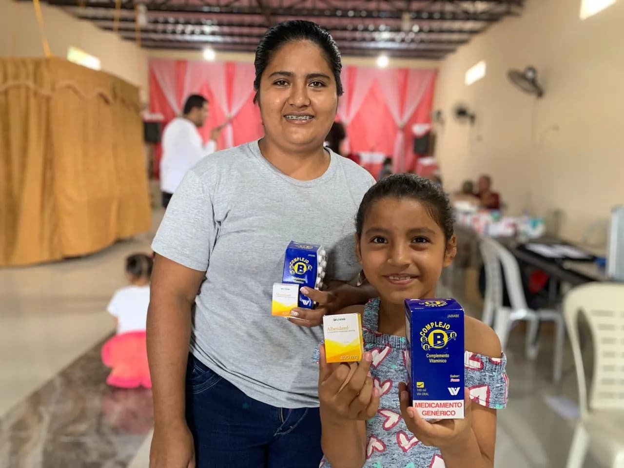 Brigada médica en Babahoyo beneficia a Pueblo Nuevo