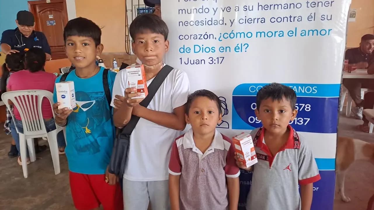 120 personas recibieron atención médica gratuita en Nobol