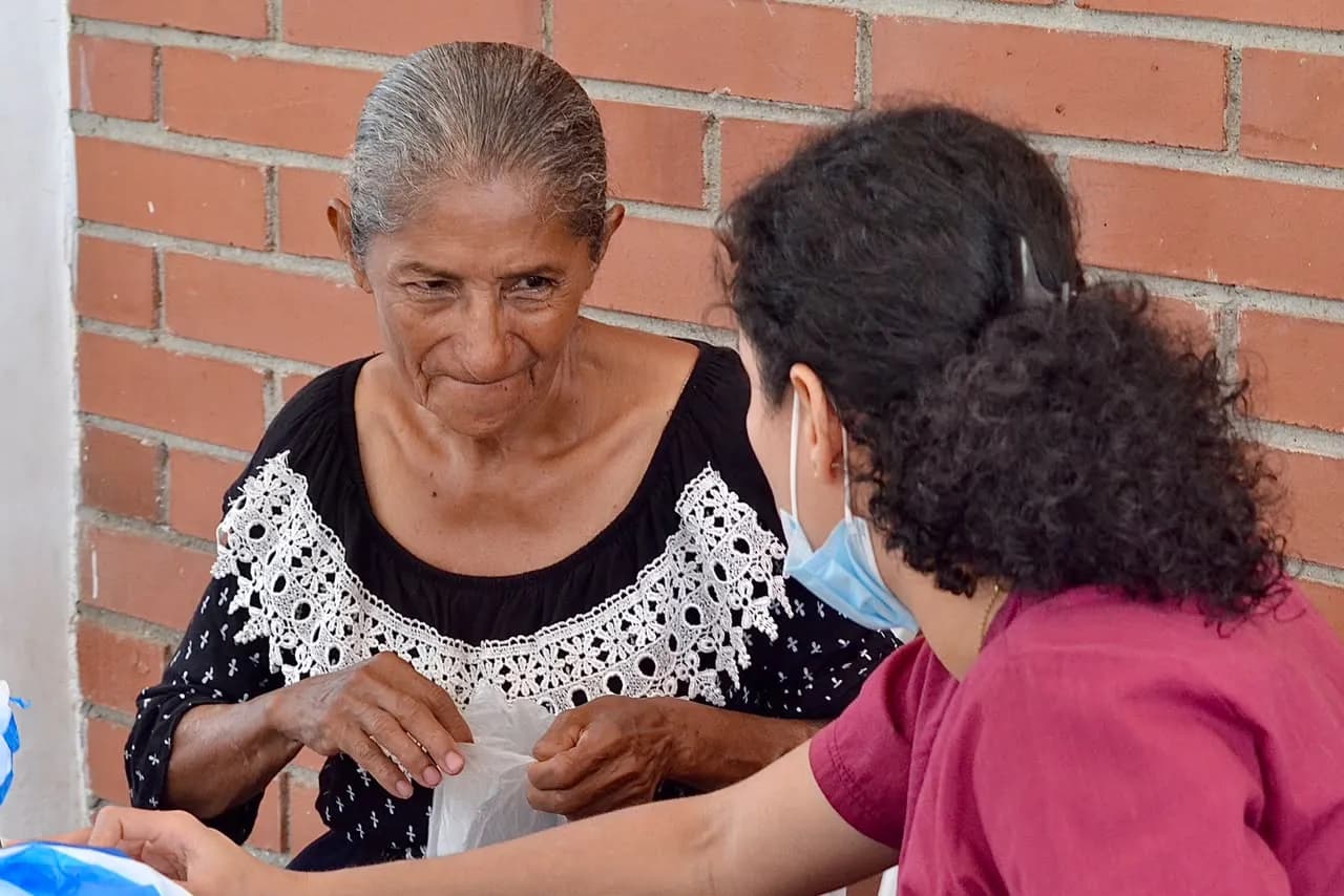 Brigada médica en Nobol beneficia a 187 personas en Petrillo