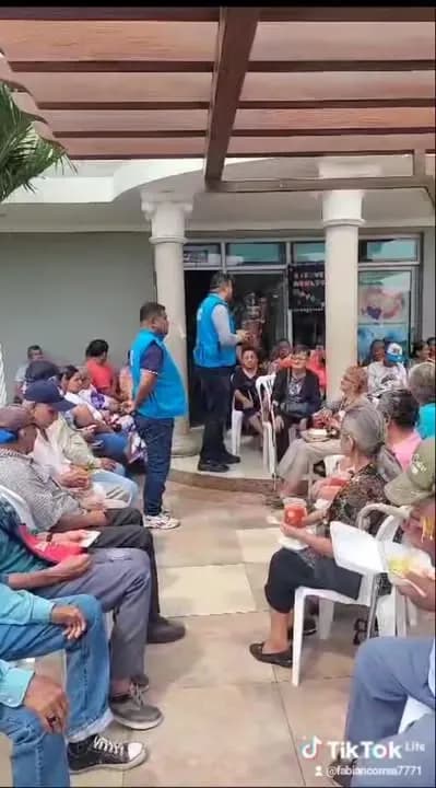 Atención médica y espiritual en Nobol
