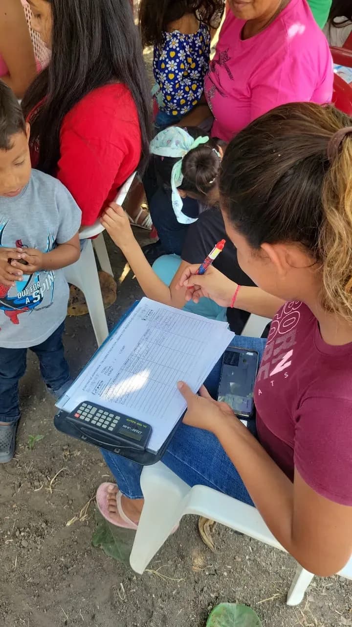 Brigada de asistencia social en Yaguachi