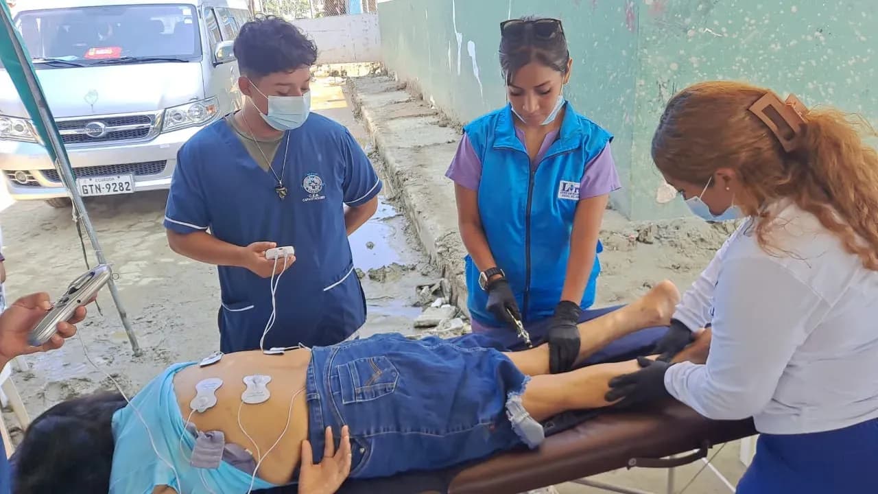 Brigada médica en Balao: 300 familias atendidas