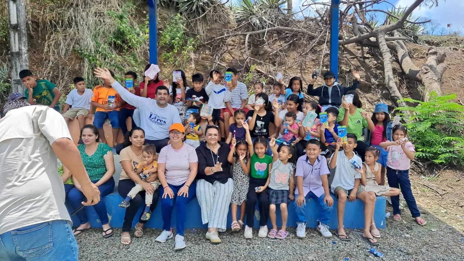 Brigada médica en Nobol beneficia a 114 personas en el recinto San José
