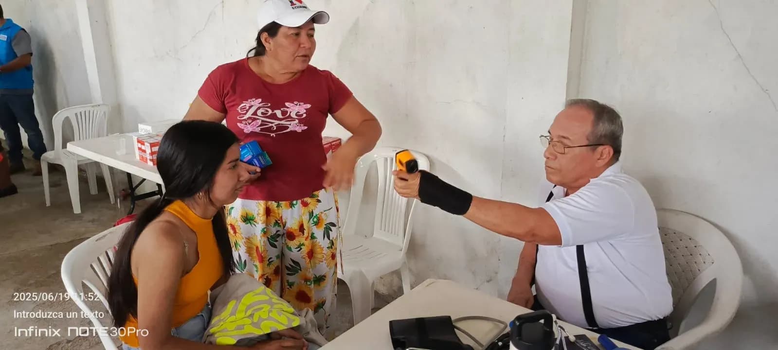 Brigada médica en Nobol beneficia a comunidades vulnerables