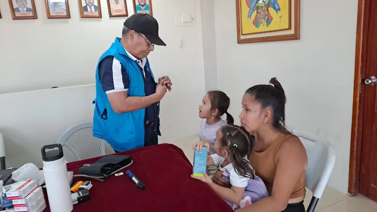 Brigada médica gratuita en Colonche