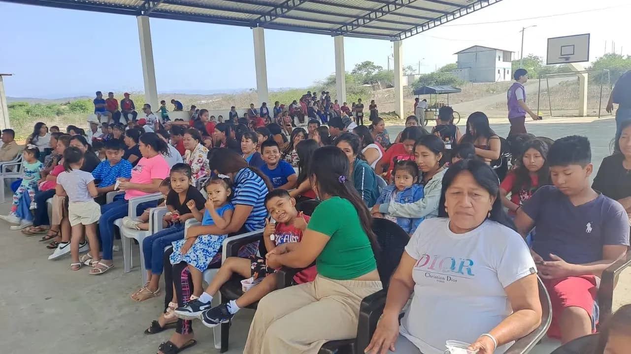 Brigada médica gratuita en Colonche