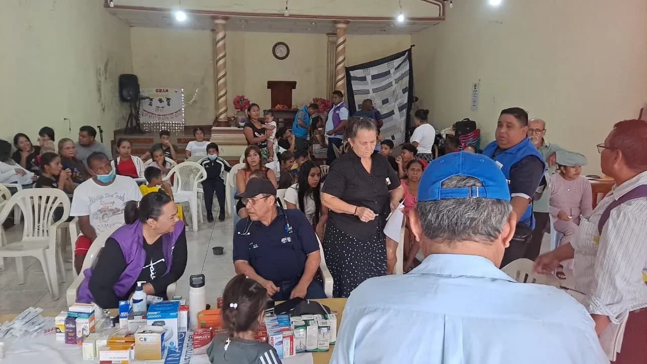 Brigada médica gratuita en Daule