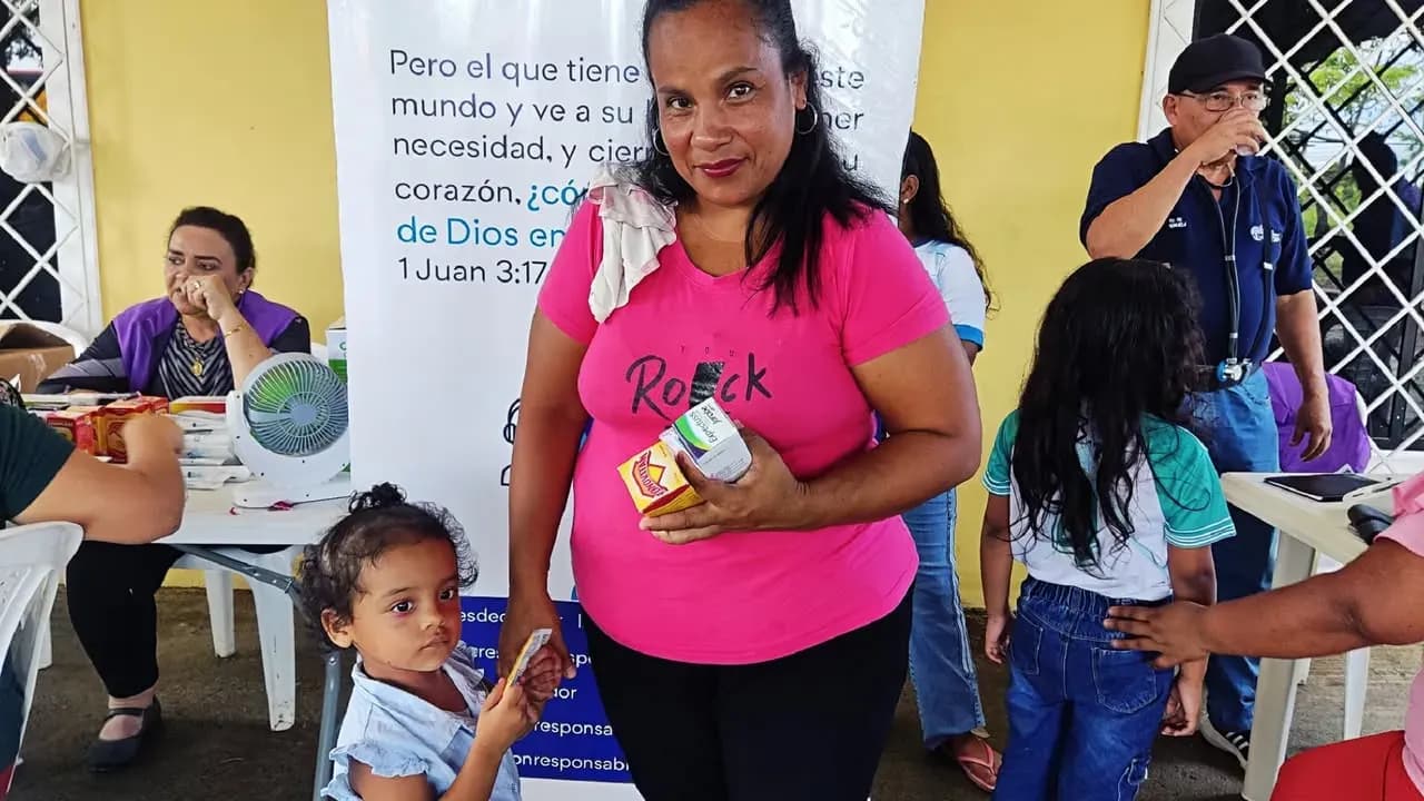 Brigada médica gratuita en Juján