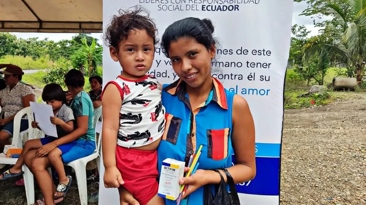 Brigada médica gratuita en Juján