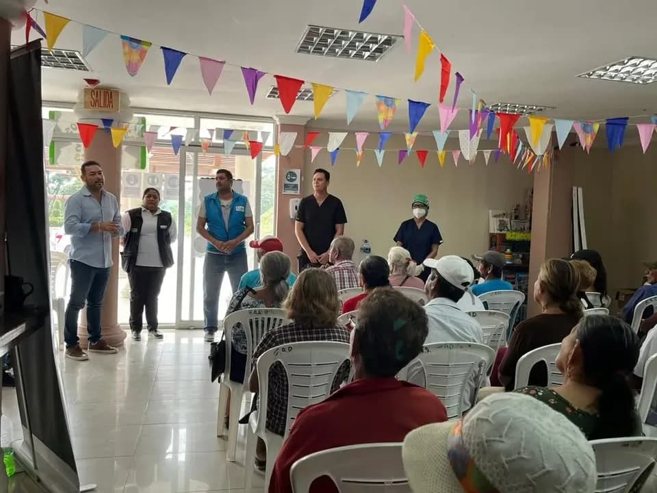 Brigada médica gratuita en Nobol