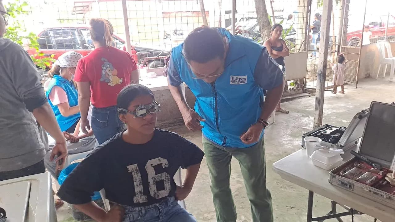 Brigada médica gratuita en Nobol