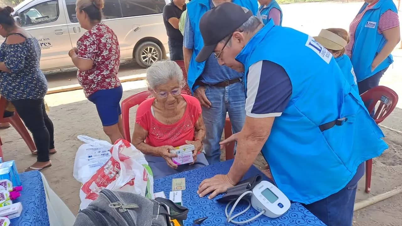 Brigada médica gratuita en Pedro Carbo