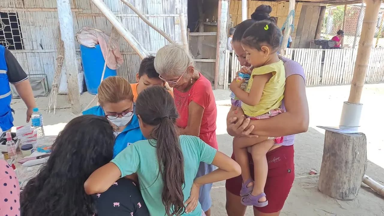 Brigada médica gratuita en Pedro Carbo