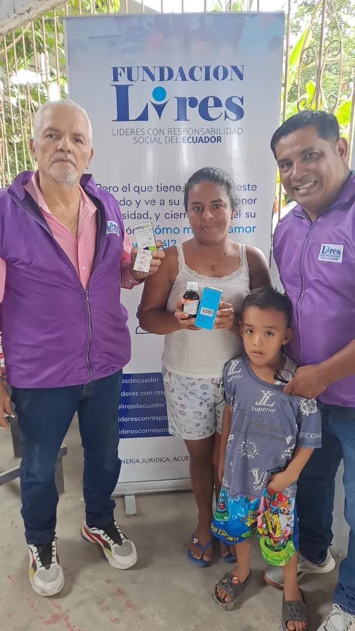 Brigada médica gratuita en Salitre