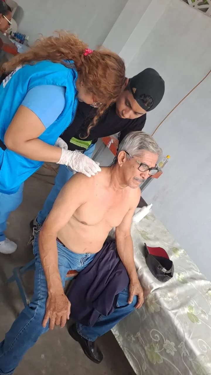 Brigada médica gratuita en Salitre