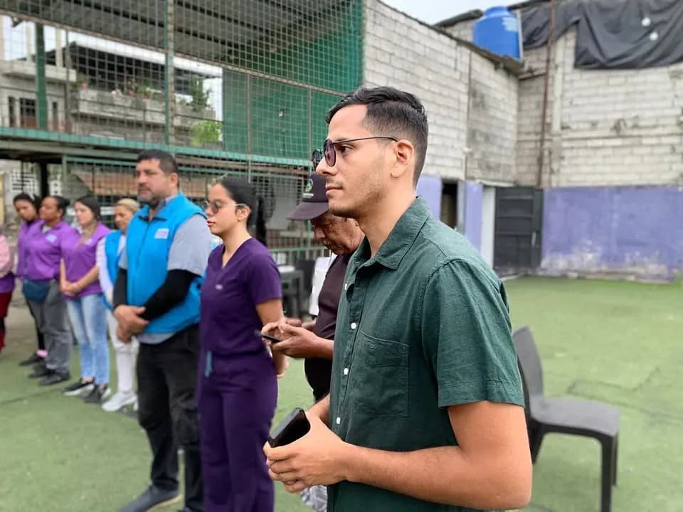 Brigada médica gratuita en Salitre