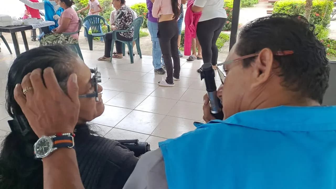 Brigada médica gratuita en Simón Bolívar
