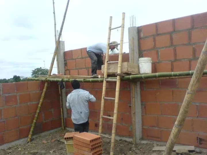 Brigadas médicas y proyectos comunitarios en 2010