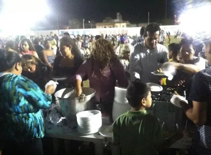 Cena show para 10,000 personas en Pedro Carbo