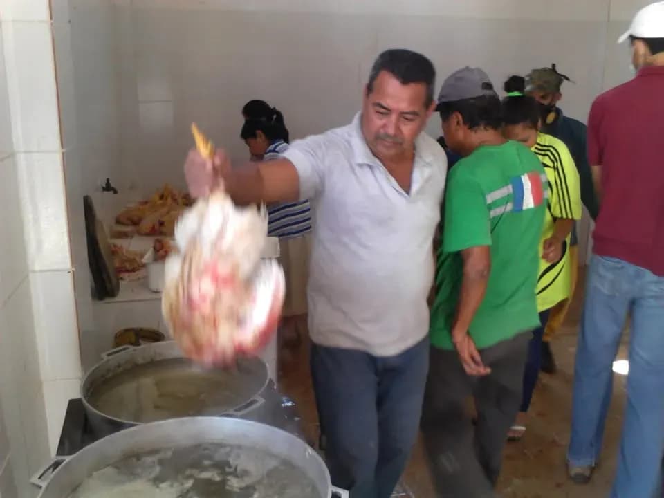Cena show para 10,000 personas en Pedro Carbo