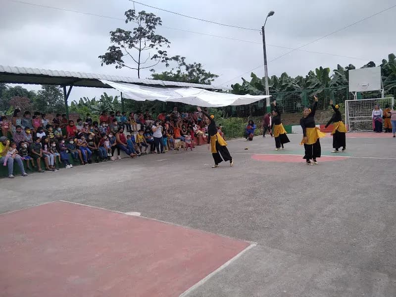 Festival Navideño para 80 niños en Naranjito