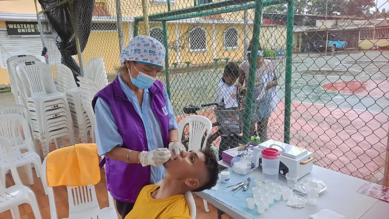 Fundación LIRES brinda asistencia médica en Simón Bolívar