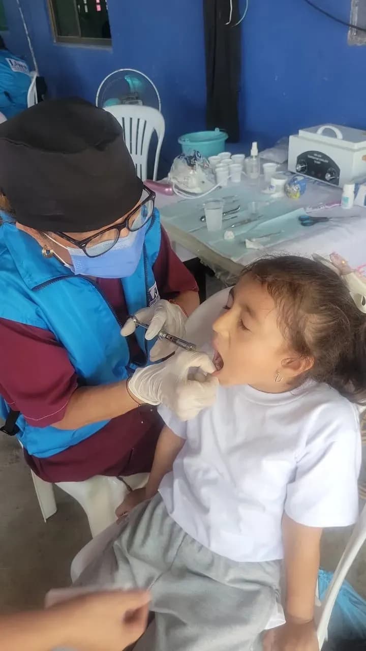 Fundación LIRES brinda atención médica a 300 familias en Daule