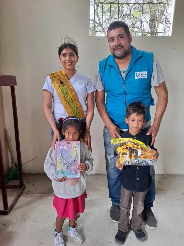 Fundación LIRES lleva alegría a Lomas de Sargentillo