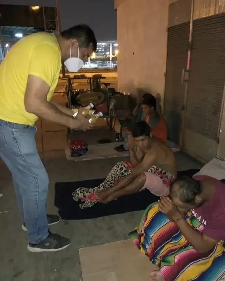 Líderes con Responsabilidad Social visitan hospitales y personas en situación de calle