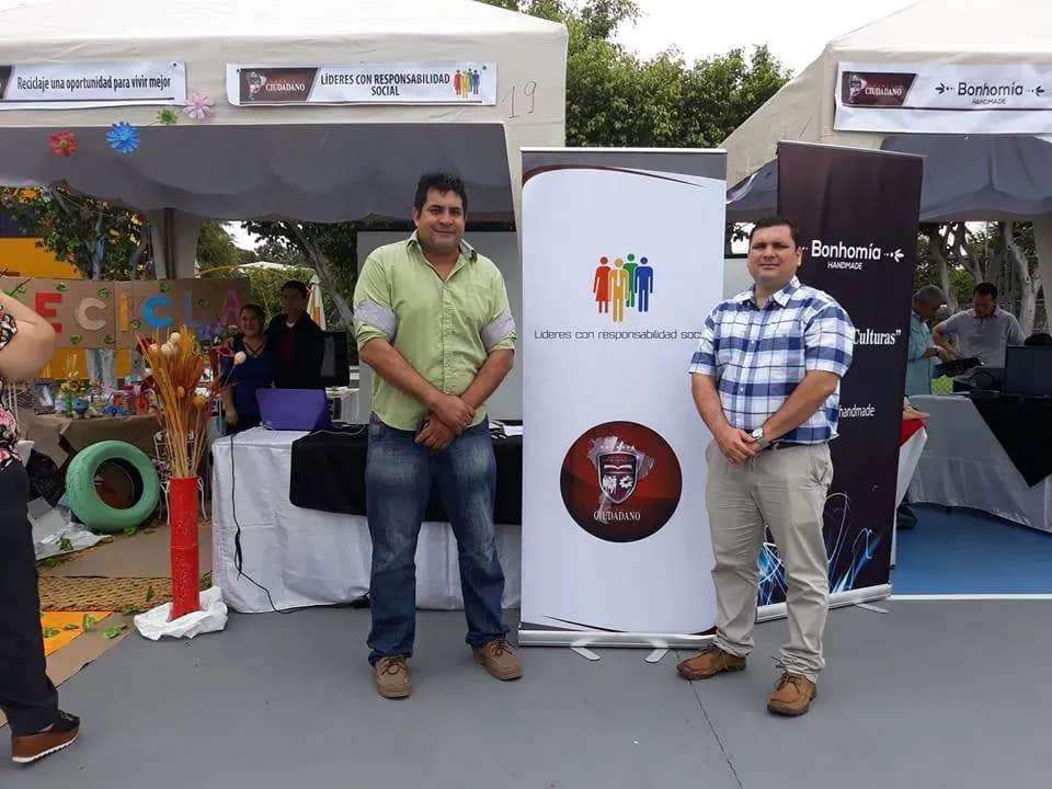 Líderes presentan proyectos en Escuela de Emprendimiento