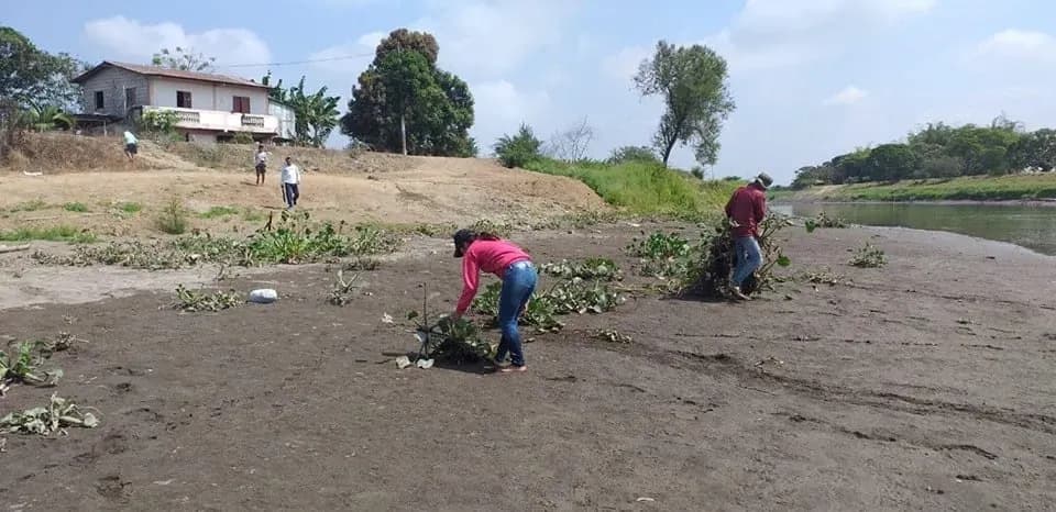 Líderes transforman comunidades en Daule