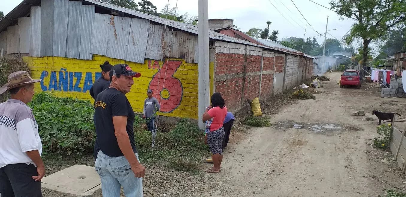 Limpieza comunitaria en Daule
