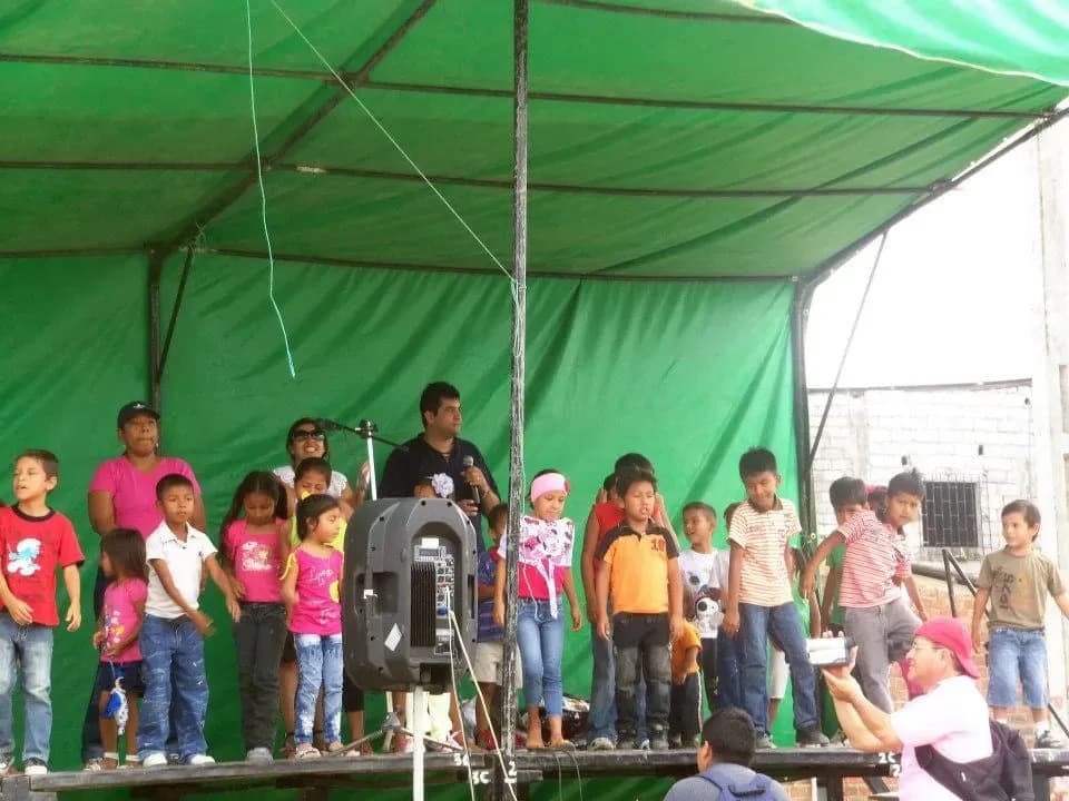 Unidos por los jóvenes de Pedro Carbo