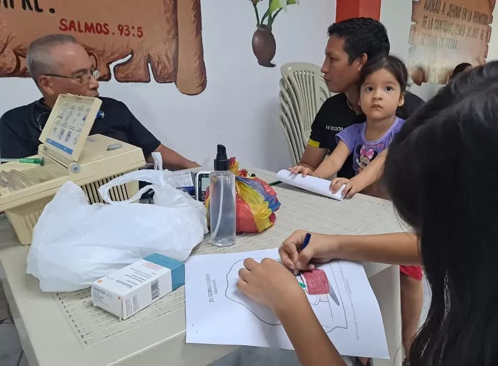 140 personas recibieron atención médica gratuita en Bastión Popular