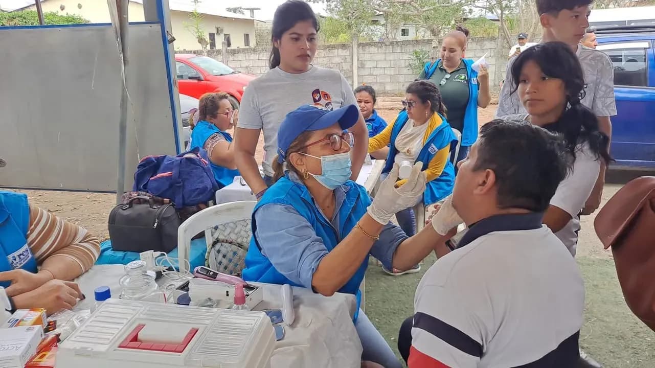 Brigada médica gratuita en Guayaquil