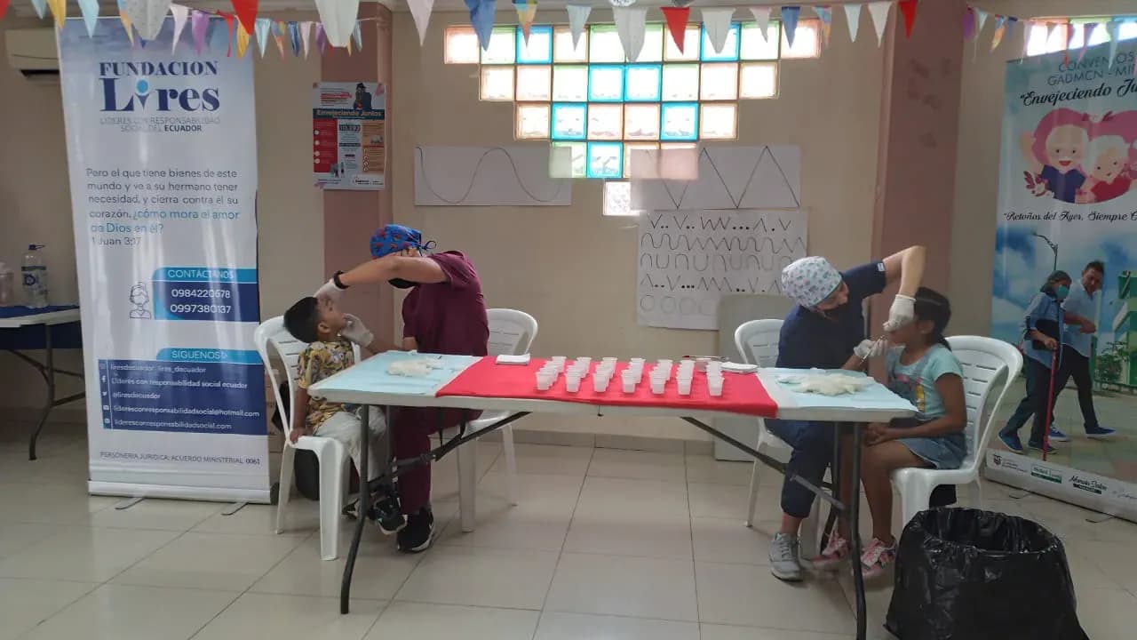 Brigada odontológica gratuita en Nobol