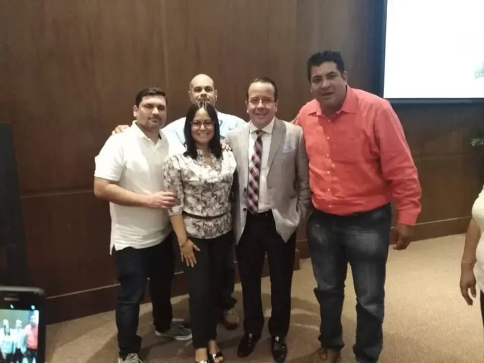Capacitación en liderazgo ciudadano en la Escuela de Emprendimiento