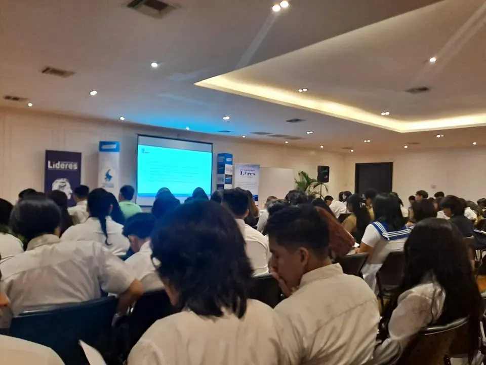 100 jóvenes beneficiados en Vacacional Competencias Lideres
