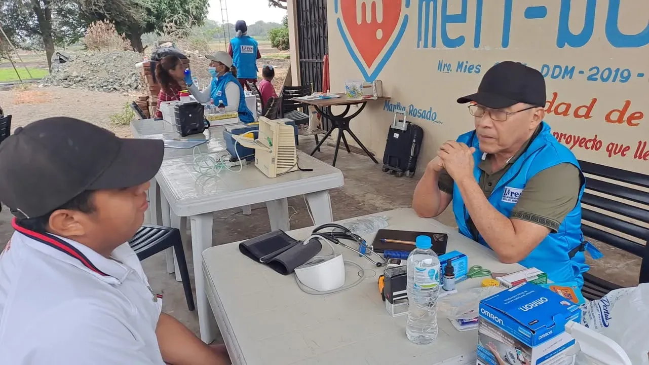 120 personas atendidas en brigada médica gratuita en Naranjal