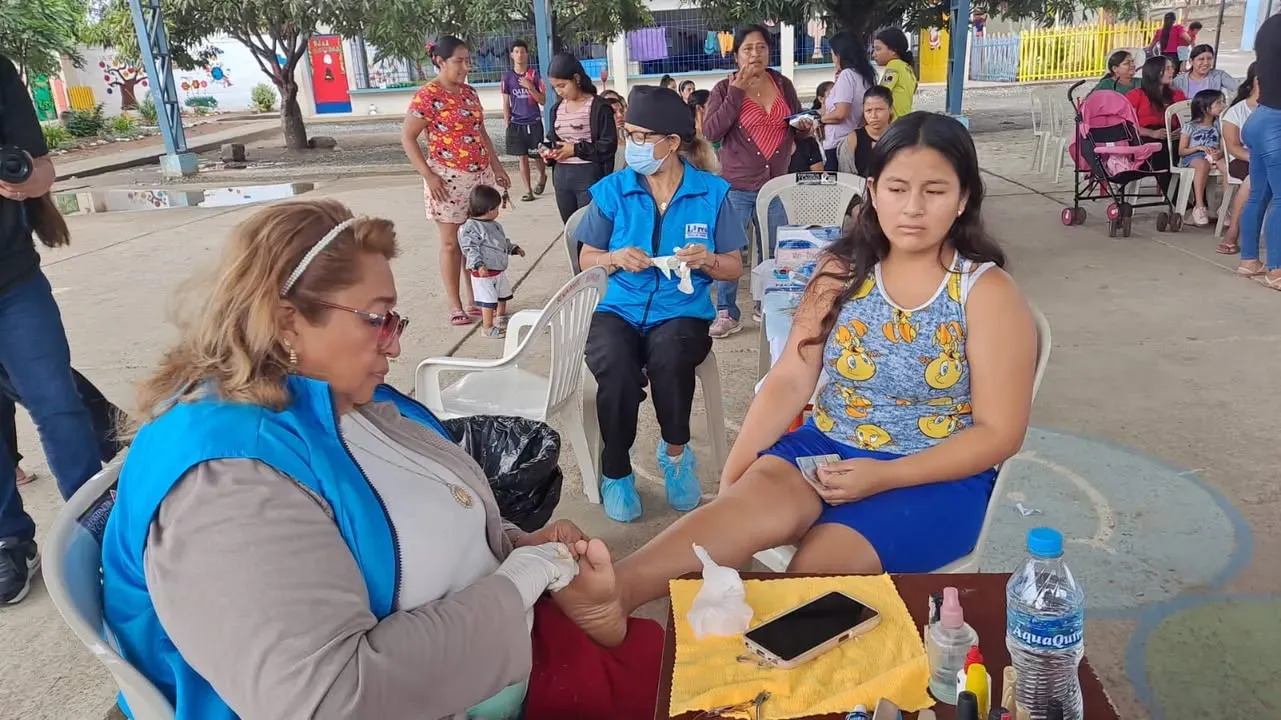 70 personas atendidas en brigada médica en Isidro Ayora