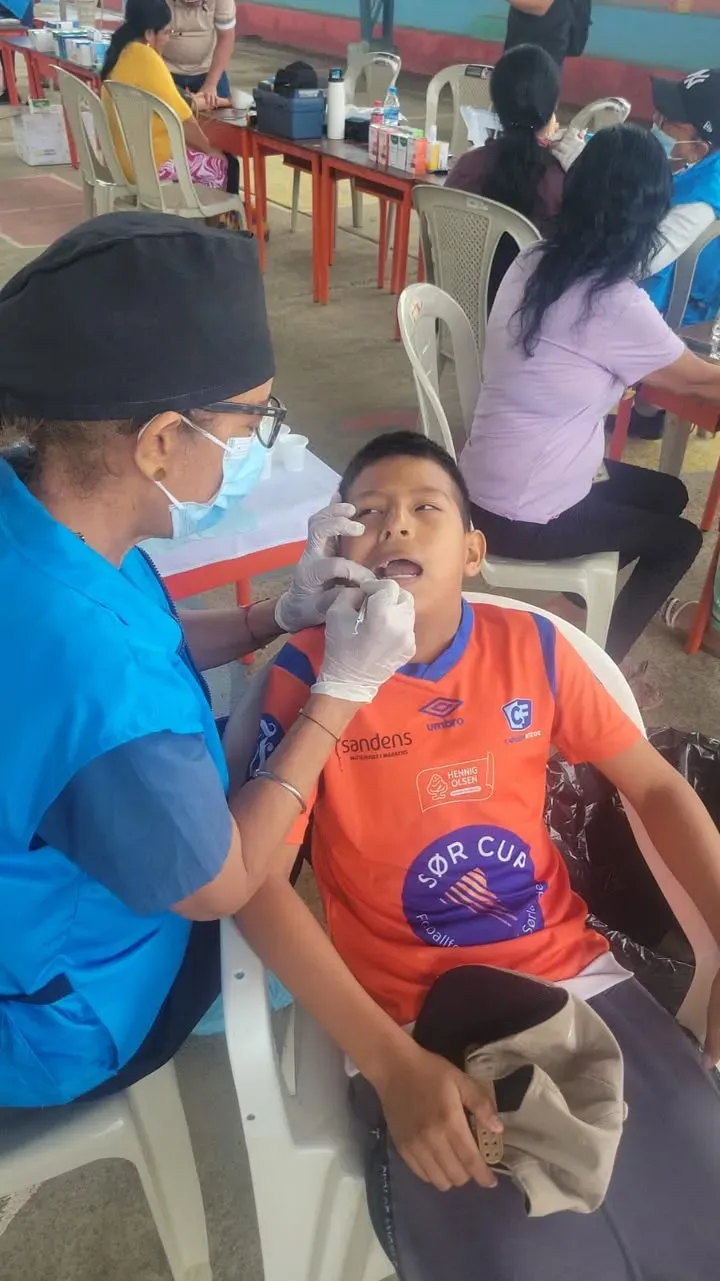 70 personas atendidas en brigada médica en Isidro Ayora