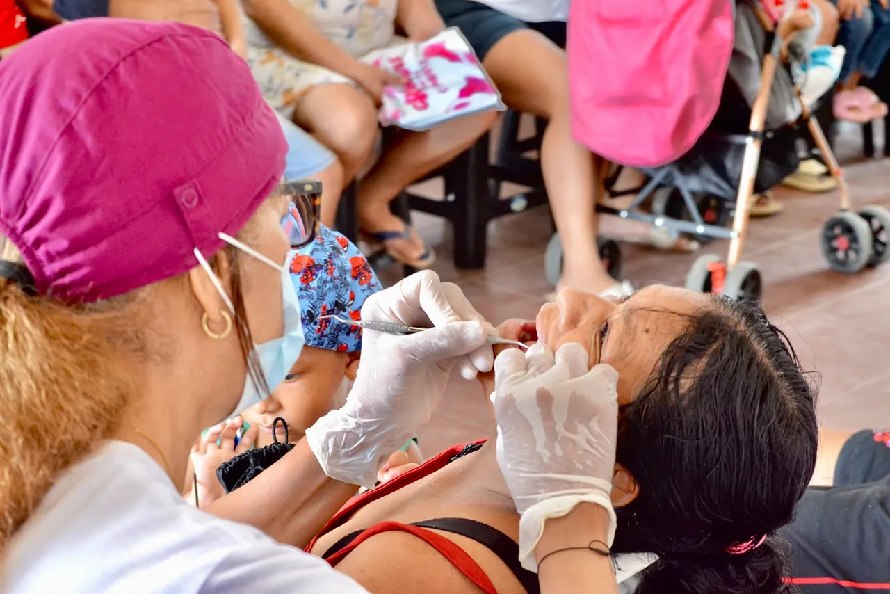 Brigada médica en Nobol beneficia a 187 personas en Petrillo