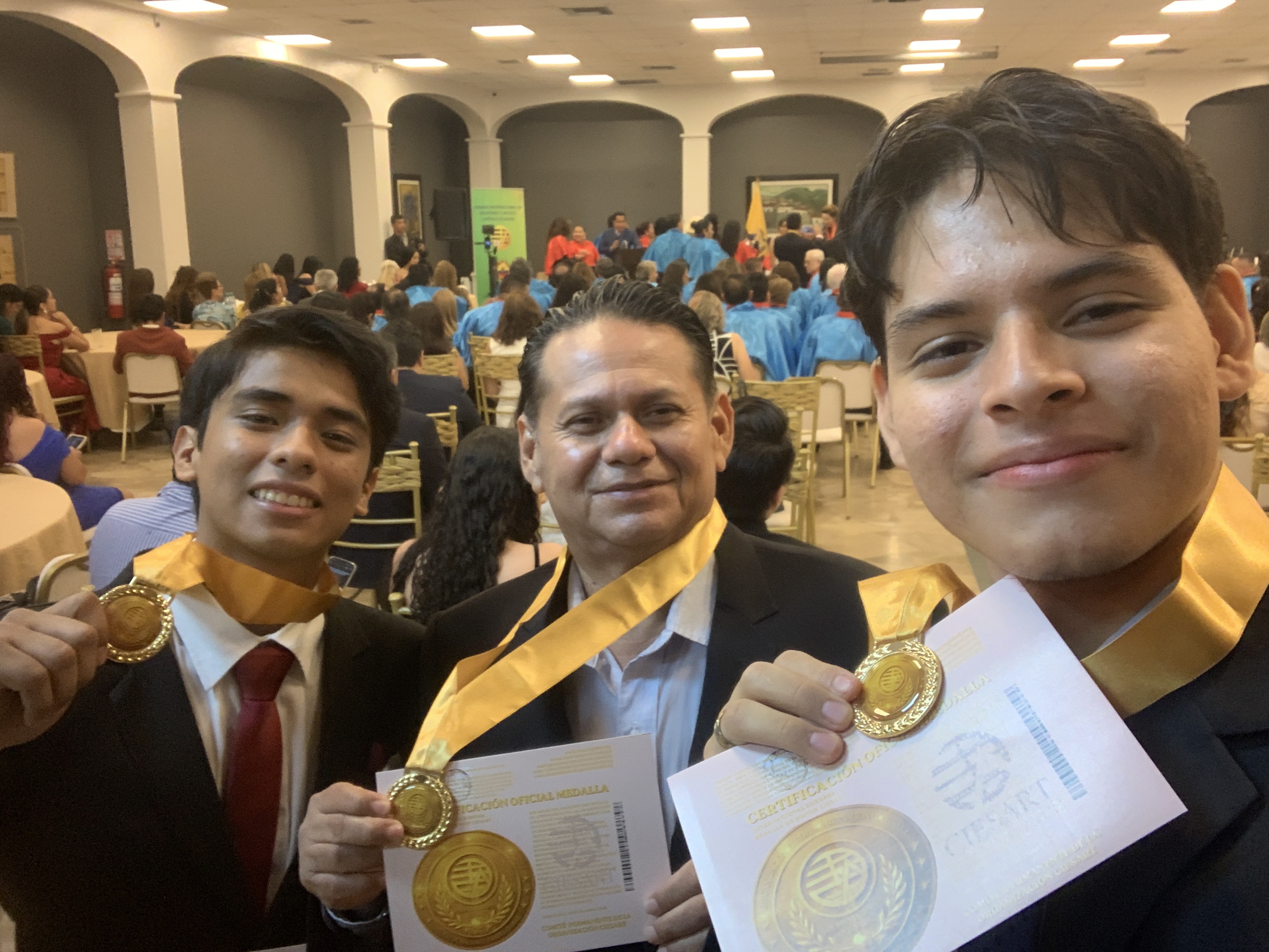 Fundación LIRES recibe el Doctor Honoris Causa y Premio al Éxito en ceremonia CIESART 2026