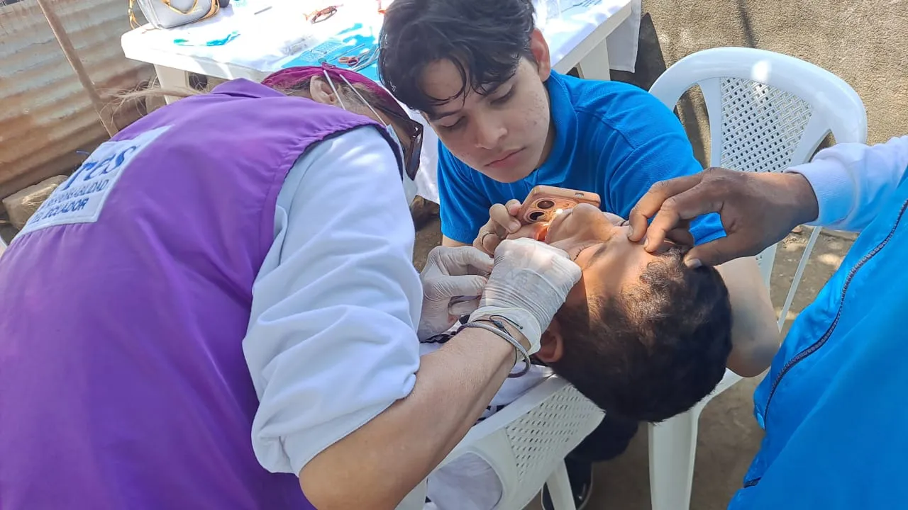 Brigada médica en Los Limos, Palestina: Atención gratuita