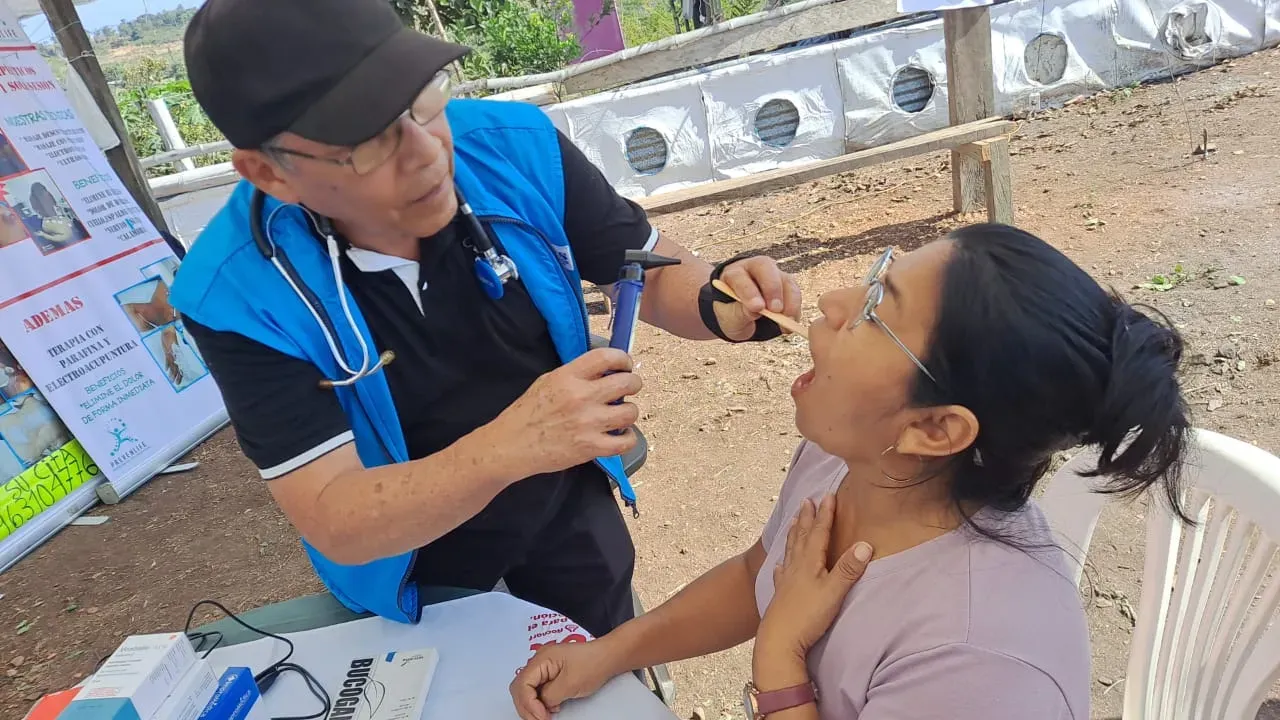 Brigada médica gratuita en Casas Viejas