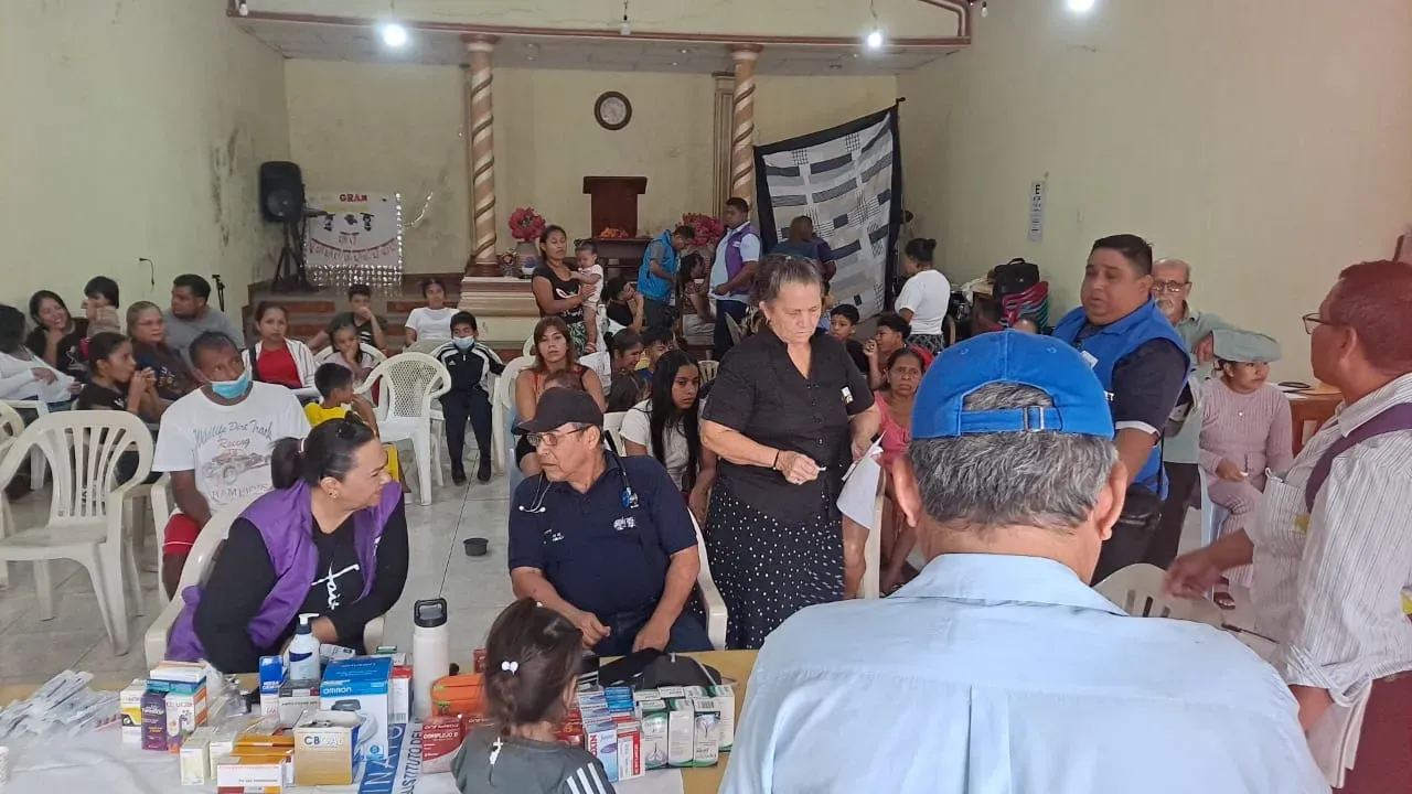 Brigada médica gratuita en Daule