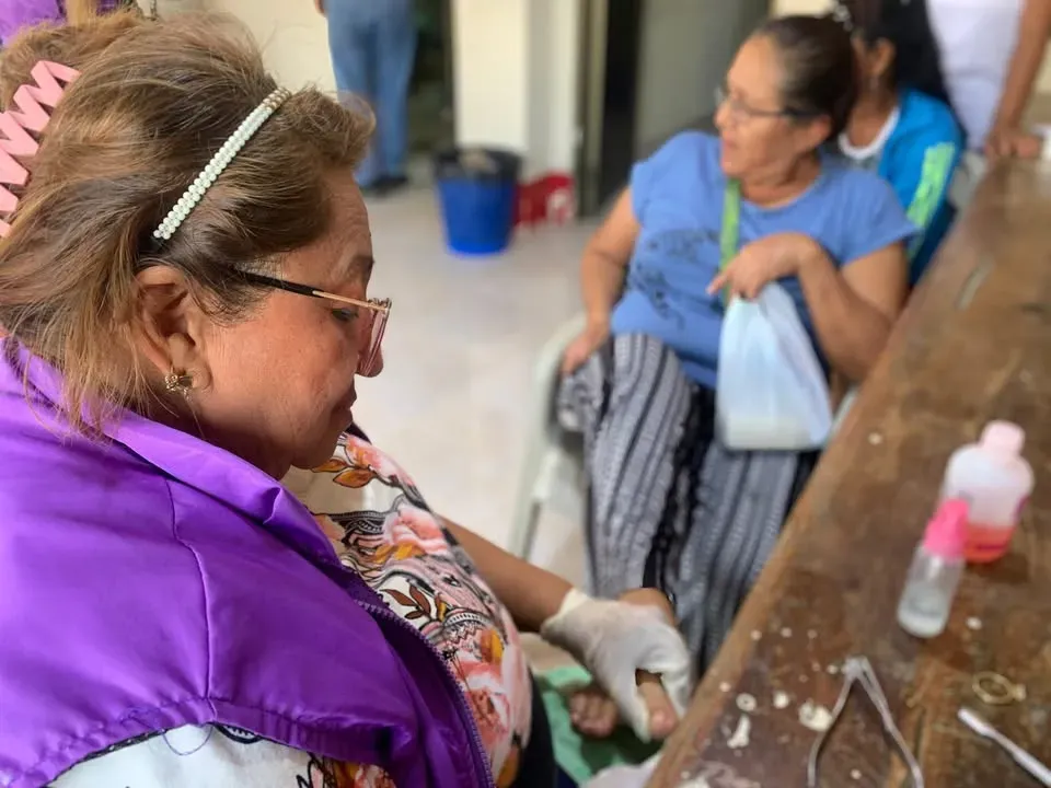 Brigada médica gratuita en Isidro Ayora