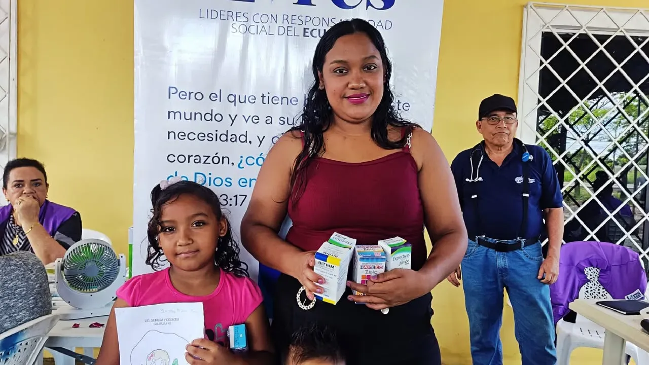 Brigada médica gratuita en Juján