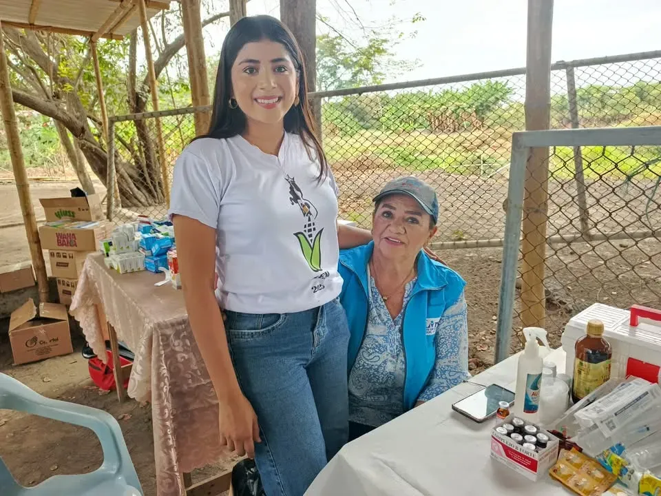 Brigada médica gratuita en Lomas de Sargentillo