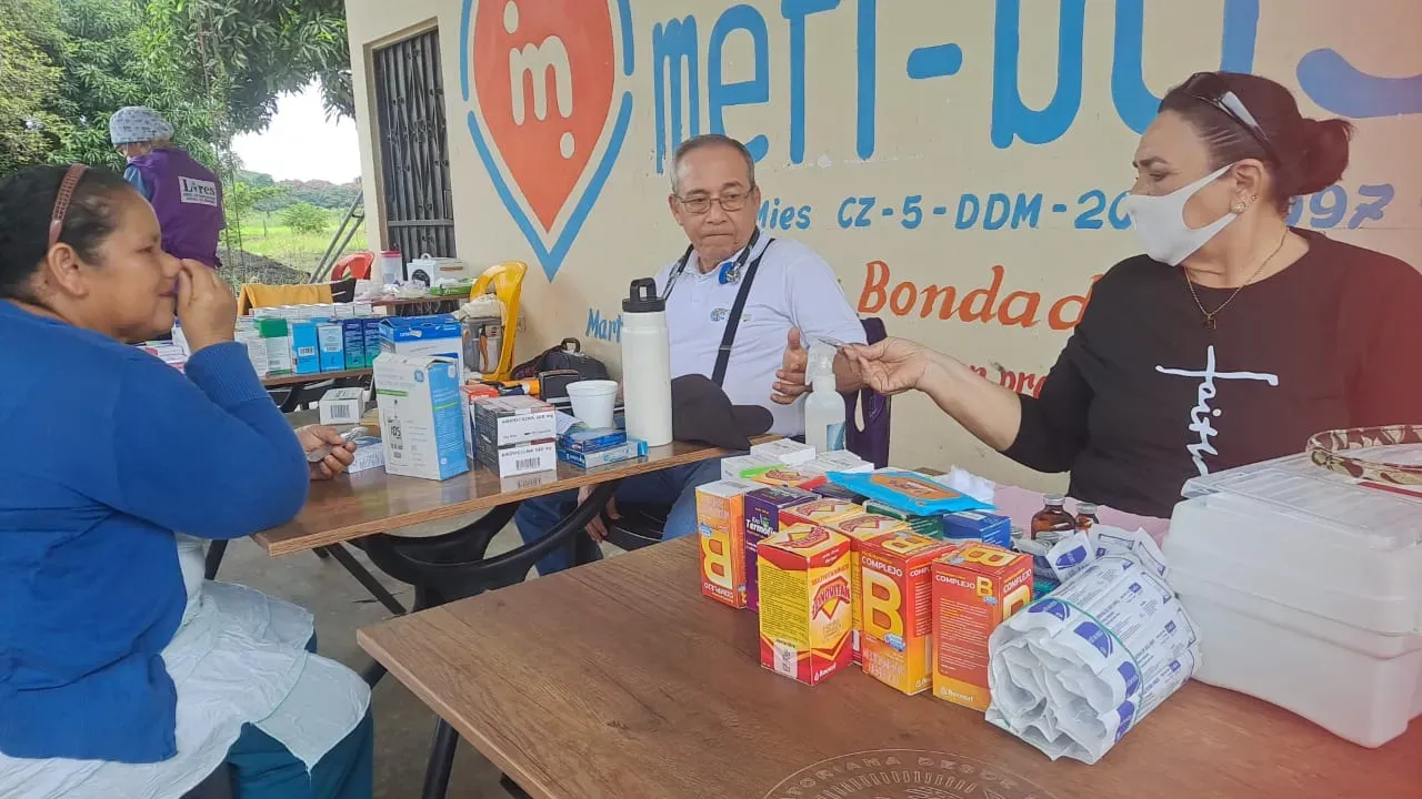Brigada médica gratuita en Naranjal